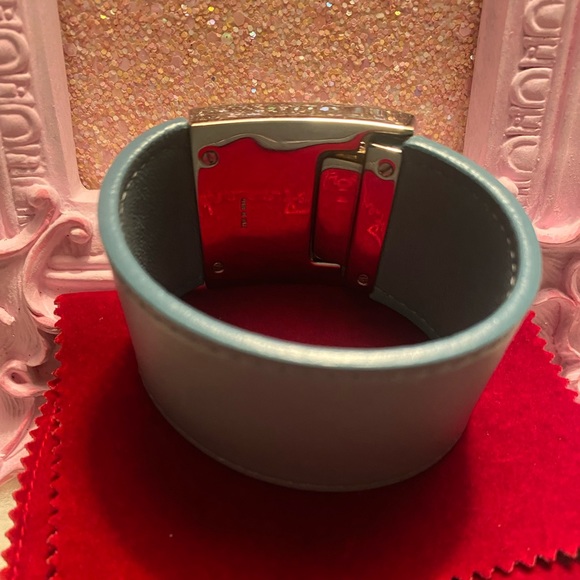 Salvatore Ferragamo ๐ฏ Authentic - Picture 3 of 7